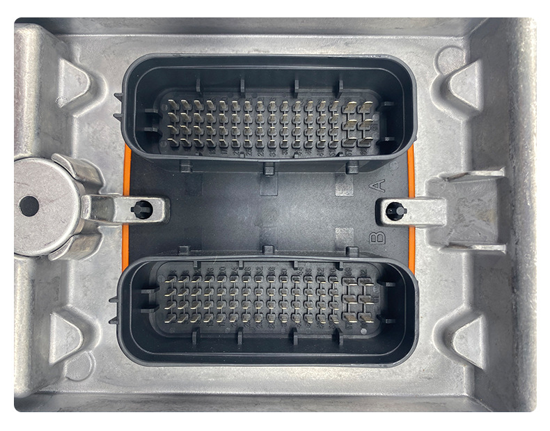 Volvo配件 發(fā)動機板21695313